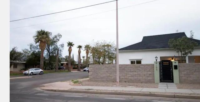 150 N  Highland Ave, Tucson, AZ 85719