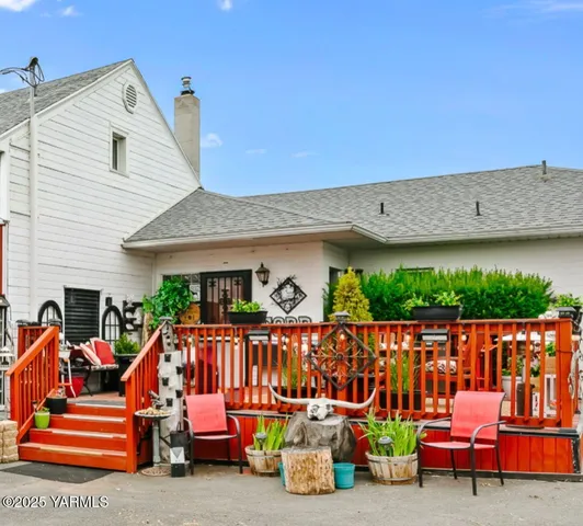 8105 Tieton Dr, Yakima, WA 98908