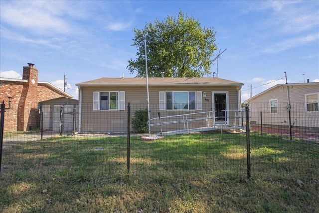 421 N  38th St, Council Bluffs, IA 51501