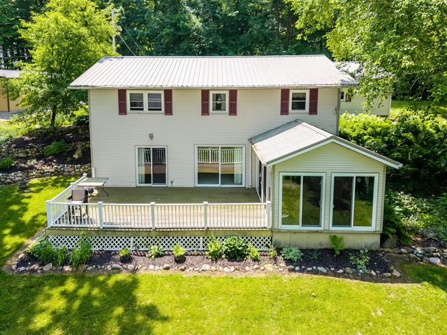 380 Schaeffers Ct, Fremont, IN 46737