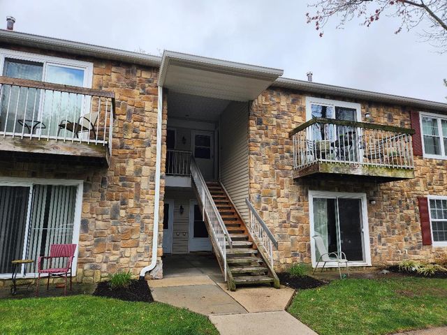 47 Coral Tree Ct #47, Lawrence Township, NJ 08648