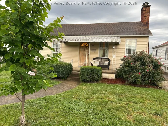 333 19th St, Dunbar, WV 25064