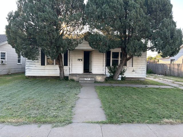 1612 Coffee St, Pampa, TX 79065