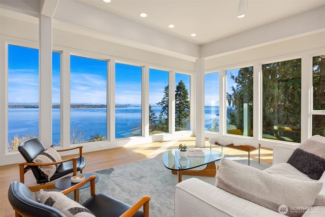 12168 Sunrise Drive NE, Bainbridge Island, WA 98110