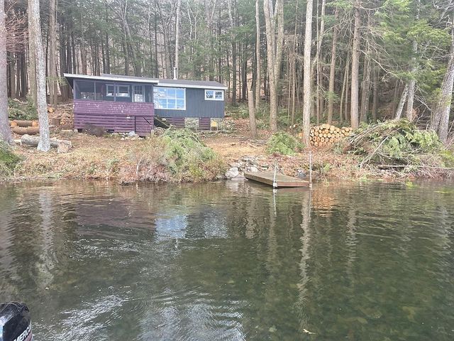 289 Spectacle Pond Rd, Hebron, NH 03241