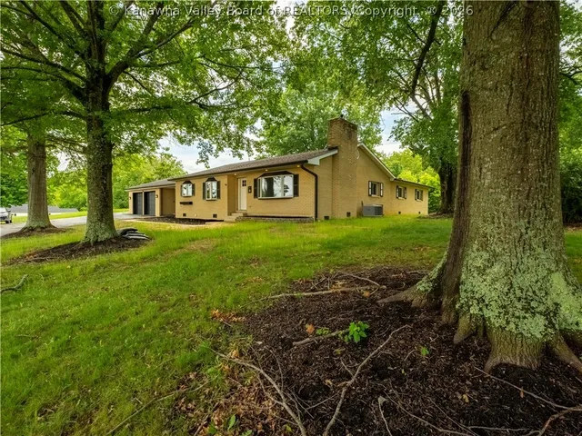 3367 Teays Valley Rd, Hurricane, WV 25526