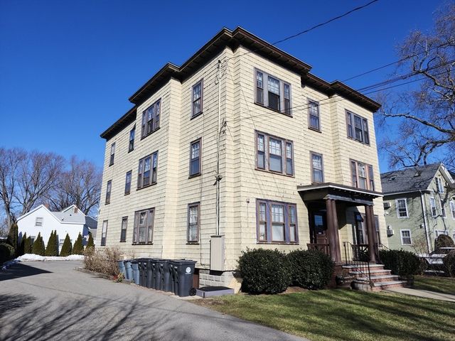 106 Kenoza Ave #1, Haverhill, MA 01830