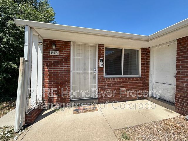 935 N  Winona Ct, Denver, CO 80204