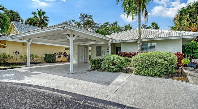 1345 Moonmist Dr #T-6, Sarasota, FL 34242