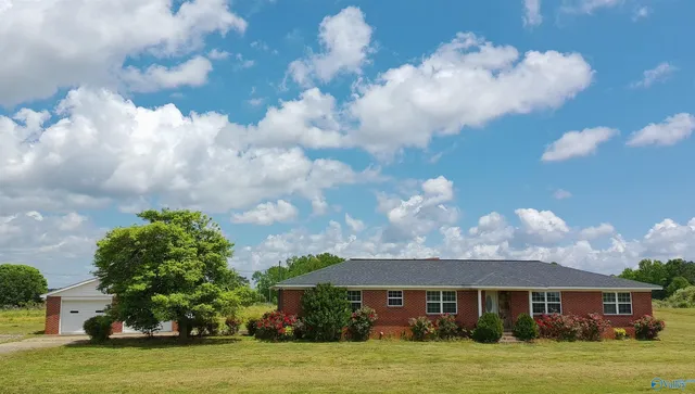1277 County Road 843, Dawson, AL 35963
