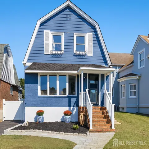 38 Evergreen Ave, Fords, NJ 08863