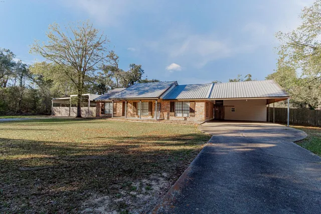 2551 Bayou Cir, Sulphur, LA 70665