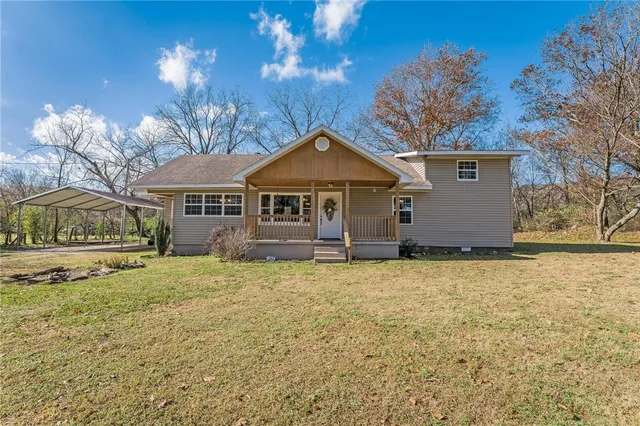 763 Tuttle Rd, Elkins, AR 72727