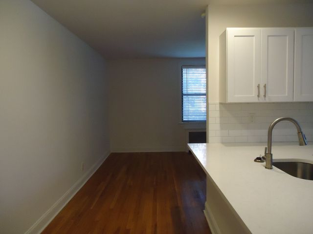 75-20 113th St #4C, Forest Hills, NY 11375