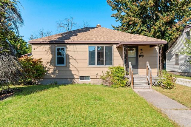 631 McKinley St, Neenah, WI 54956