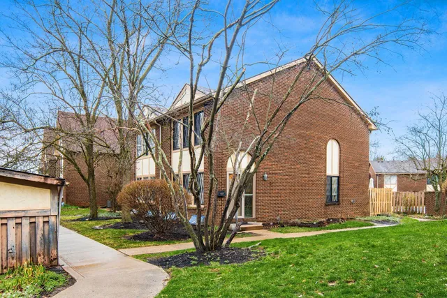 5381 Valley Ln   E, Columbus, OH 43231