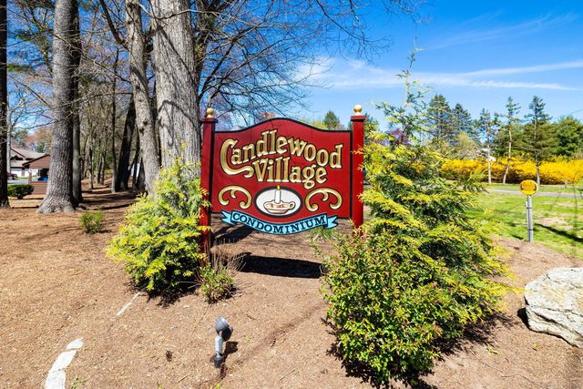 196 Candlewood Dr   #196, Enfield, CT 06082