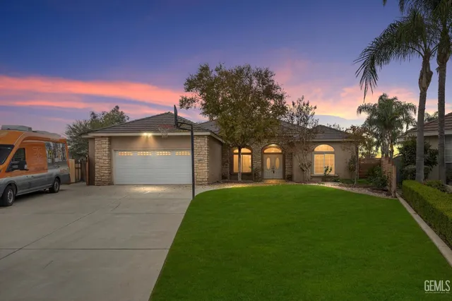 15321 Lake Berryessa Ct, Bakersfield, CA 93314