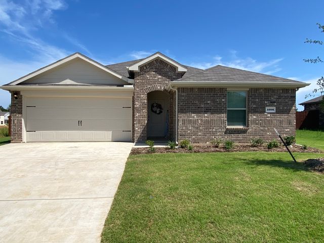 1008 Hidden Valley Dr, Chandler, TX 75758