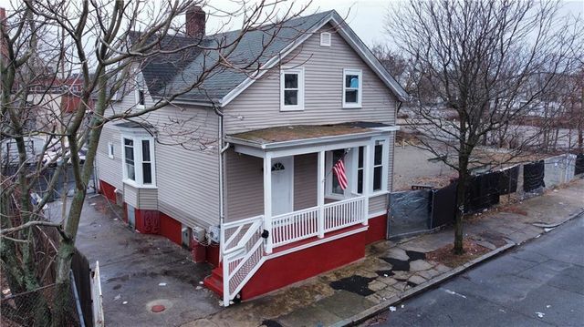 102 Wesleyan Ave, Providence, RI 02907