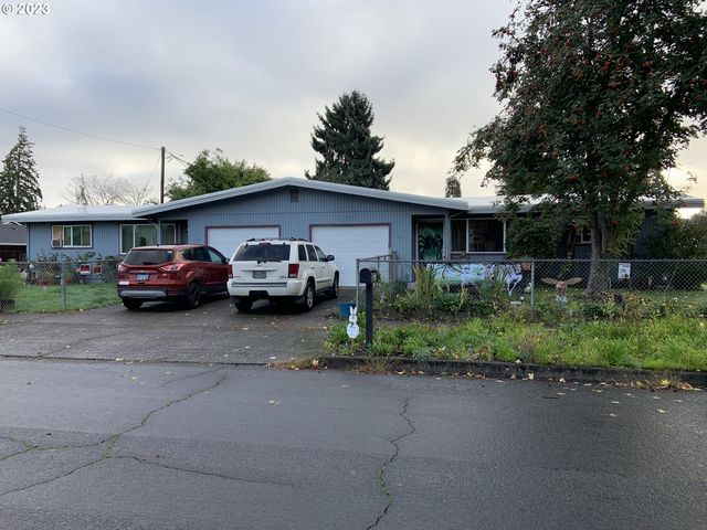 435 S  40th St, Springfield, OR 97478