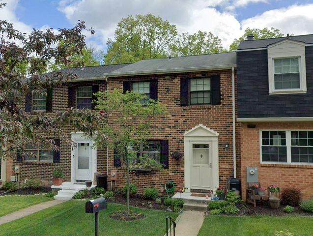 15 Shady Hill Ct, Baltimore, MD 21228