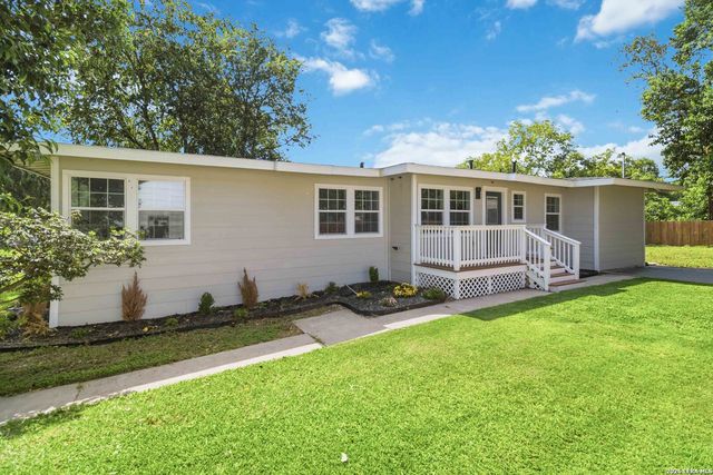 225 Arvin Dr, Terrell Hills, TX 78209