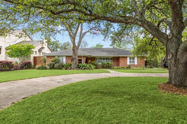 5203 Holly St, Bellaire, TX 77401
