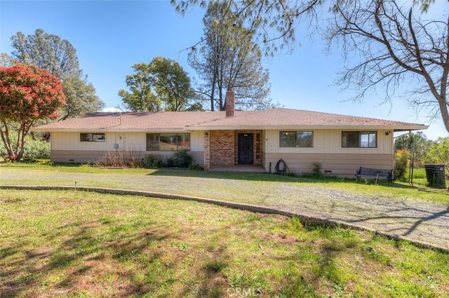 135 Riverview Dr, Oroville, CA 95966