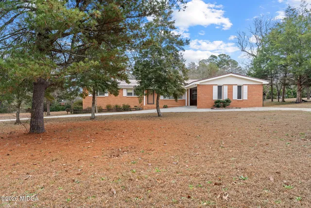 104 Lakeside Dr, Warner Robins, GA 31088
