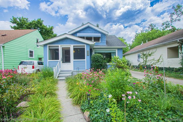 522 Laprairie St, Ferndale, MI 48220