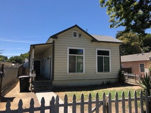 421 14th St #B, Modesto, CA 95354