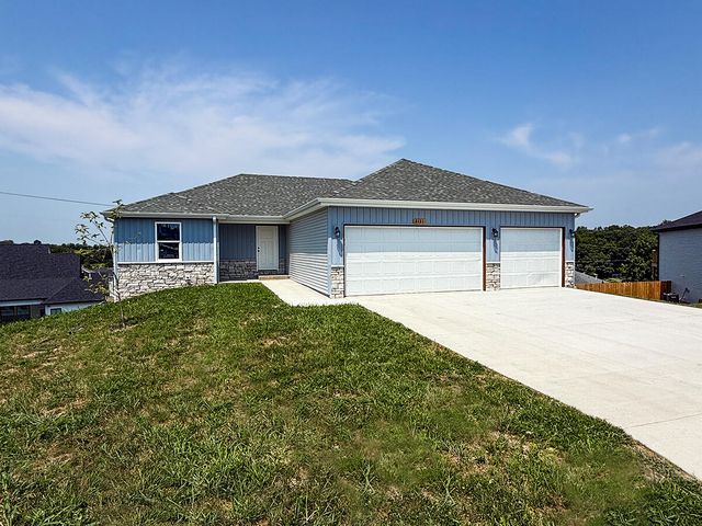 2121 N 25th Street, Ozark, MO 65721