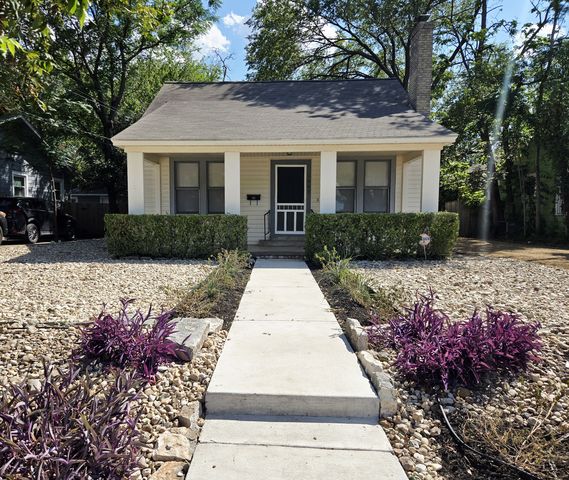 1007 E  38th 1/2 St, Austin, TX 78751