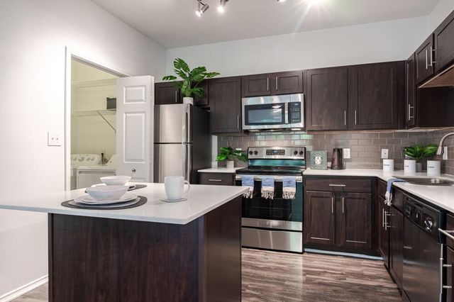 5604 Sw Pkwy #2118, Austin, TX 78735