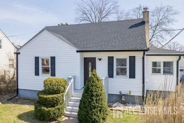 978 Rahway Ave, Avenel, NJ 07001