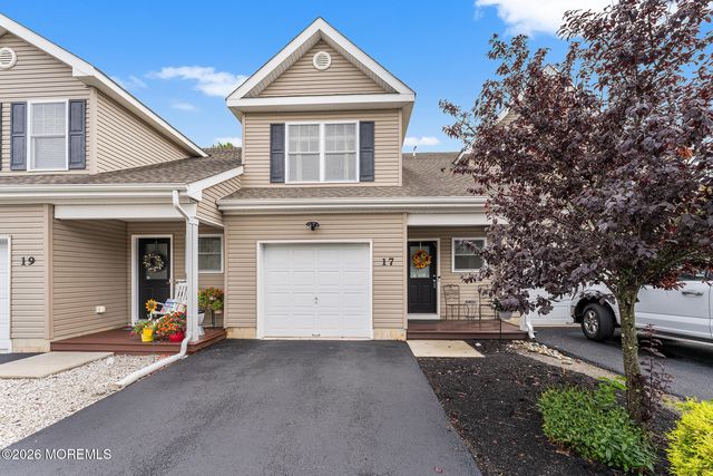 17 Wiley Way, South Toms River, NJ 08757