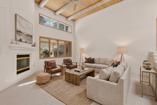 8242 Raintree Dr NE, Albuquerque, NM 87122