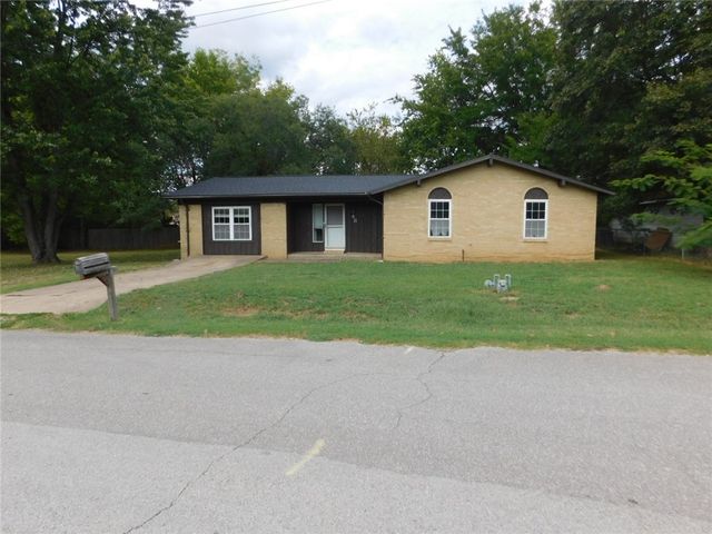 48 E  Ash St, Farmington, AR 72730