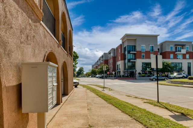 811 S  Mesquite St #8, Arlington, TX 76010