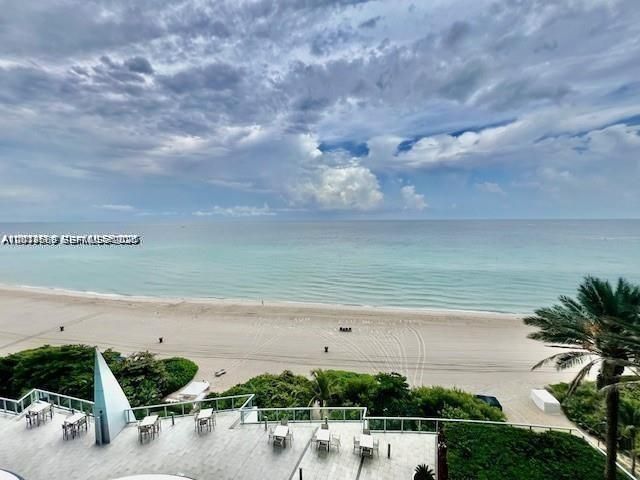 17121 Collins Ave #1003, Sunny Isles Beach, FL 33160