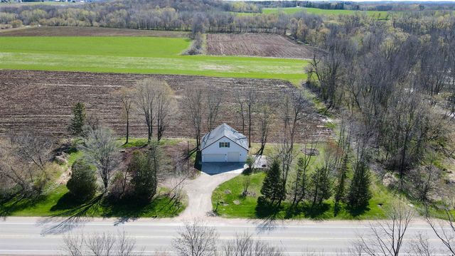 N1504 County Road M, Hortonville, WI 54944