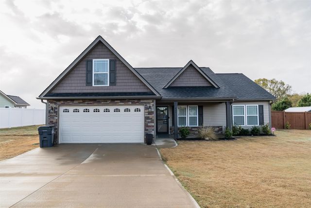 402 Newfield Ct, Inman, SC 29349