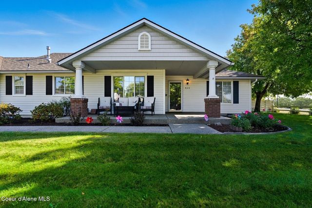 820 N  Sugar Maple Trl, Post Falls, ID 83854