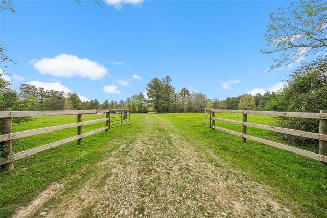 8339 County Road 4545, Kennard, TX 75847