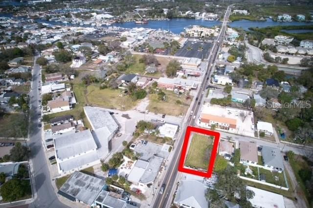 E  Spruce St #1, Tarpon Springs, FL 34689