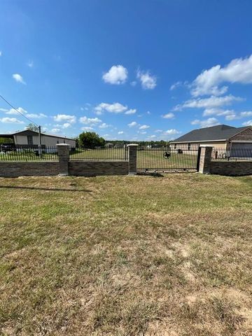 177 County Road 3550, Cleveland, TX 77327