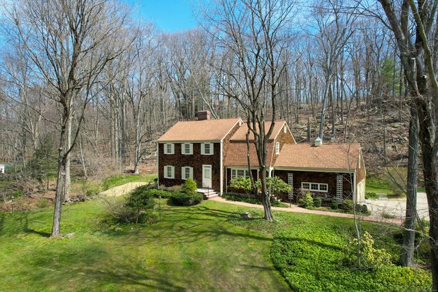 79 Indian Cave Rd, Ridgefield, CT 06877