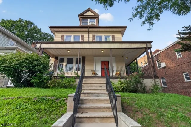 11 Stengel Ave, Newark, NJ 07112