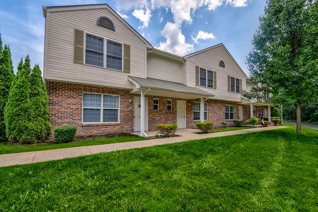 101 Oakmont Way #408, Mount Hope, WV 25880